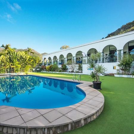 Amaroo On Mandalay, Magnetic Island Hotel Nelly Bay Exterior photo