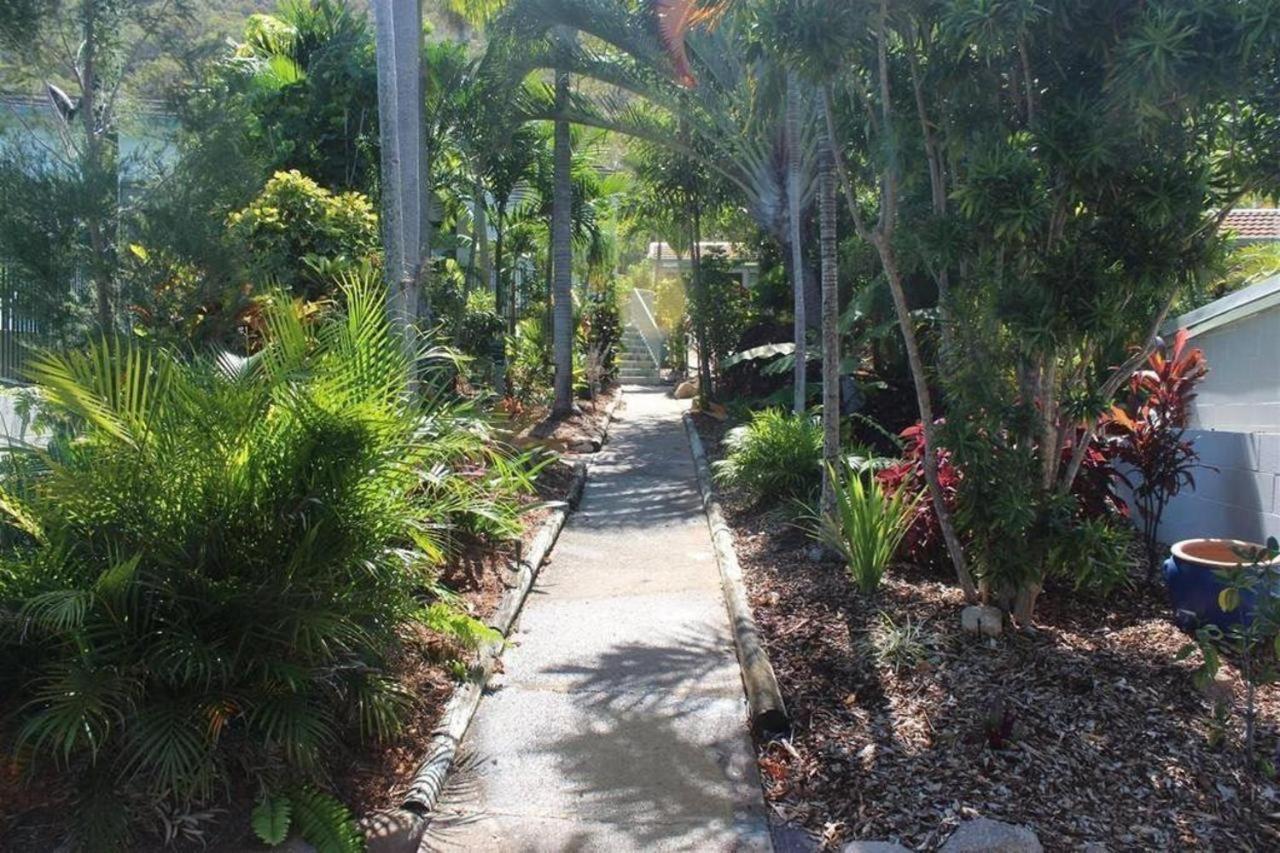 Amaroo On Mandalay, Magnetic Island Hotel Nelly Bay Exterior photo