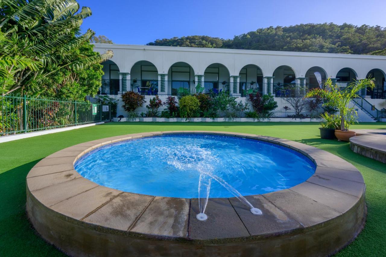 Amaroo On Mandalay, Magnetic Island Hotel Nelly Bay Exterior photo
