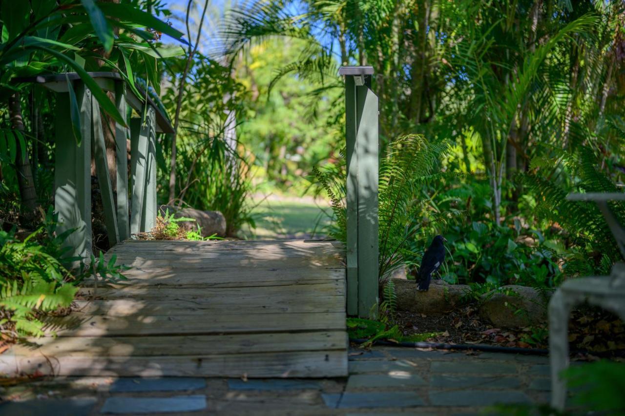 Amaroo On Mandalay, Magnetic Island Hotel Nelly Bay Exterior photo