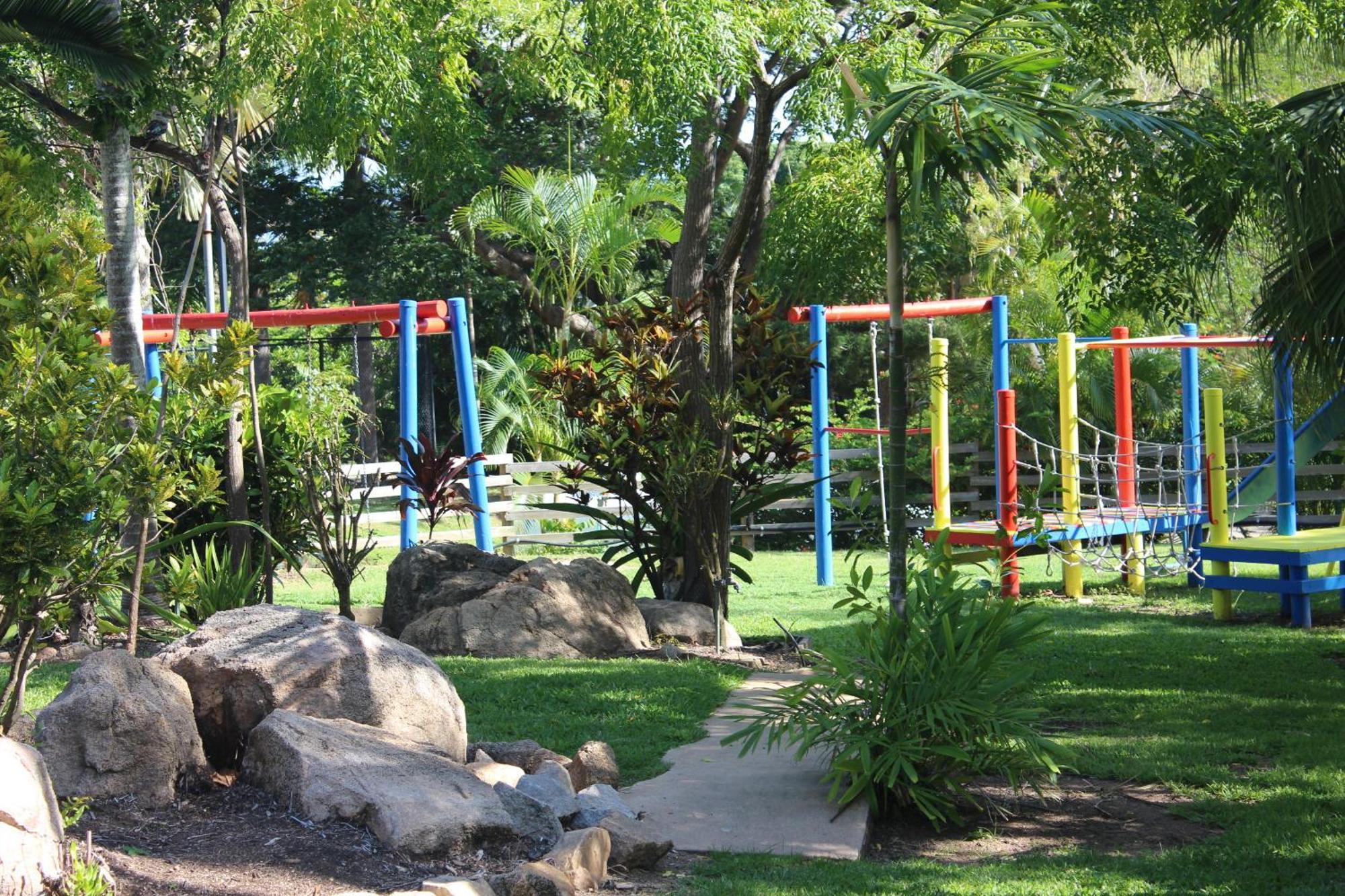 Amaroo On Mandalay, Magnetic Island Hotel Nelly Bay Exterior photo