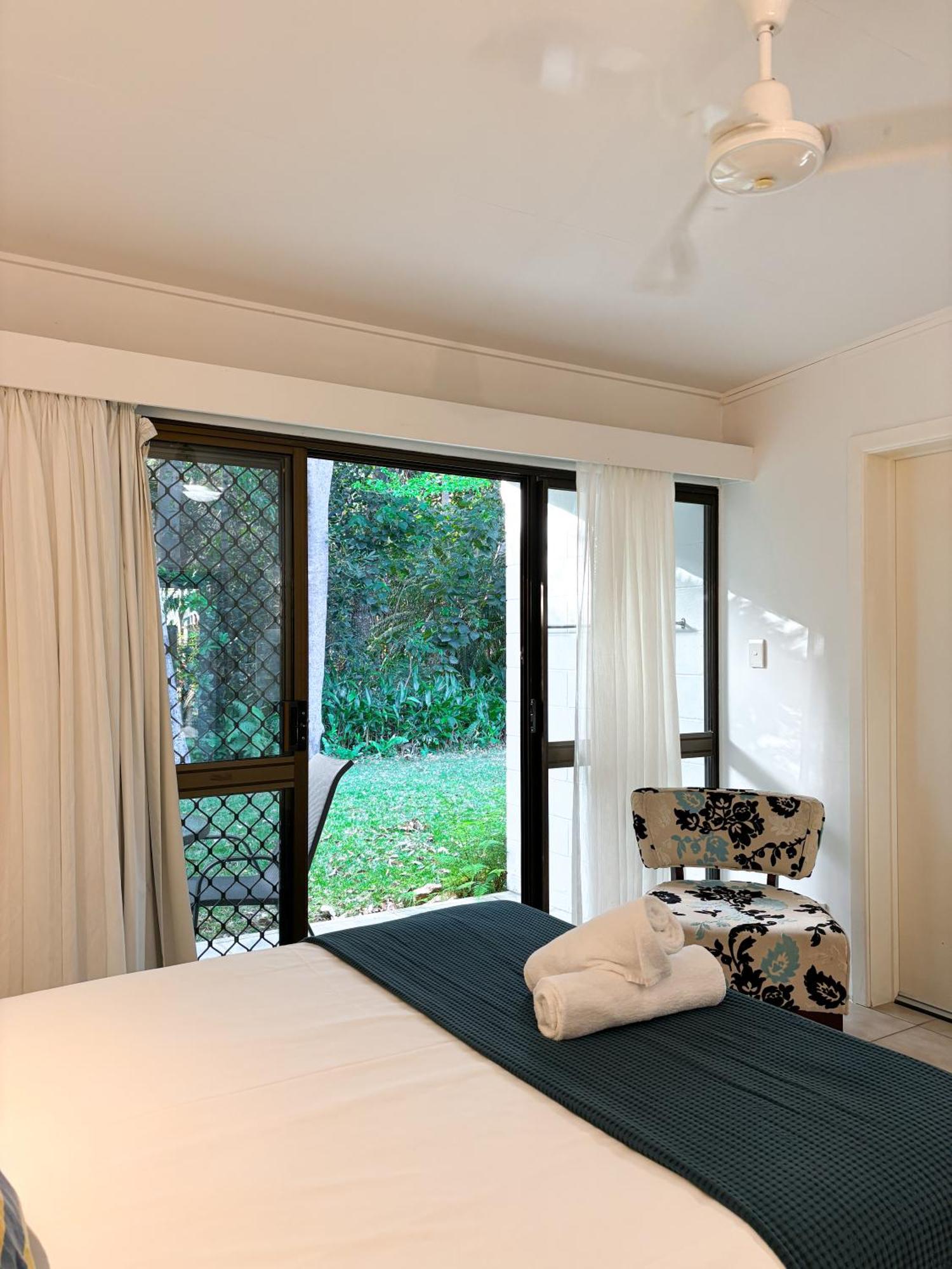 Amaroo On Mandalay, Magnetic Island Hotel Nelly Bay Exterior photo